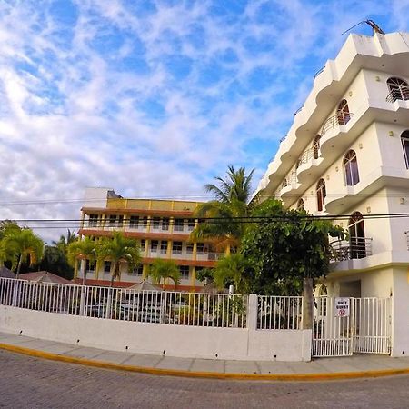 Hotel y Suites Bugambilias Rincon de Guayabitos Bagian luar foto