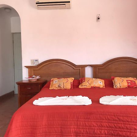 Hotel y Suites Bugambilias Rincon de Guayabitos Bagian luar foto