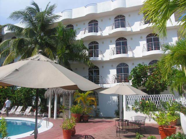 Hotel y Suites Bugambilias Rincon de Guayabitos Bagian luar foto