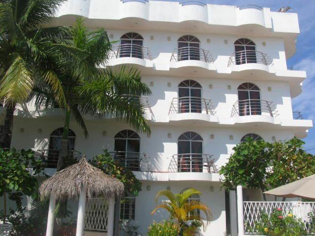 Hotel y Suites Bugambilias Rincon de Guayabitos Bagian luar foto