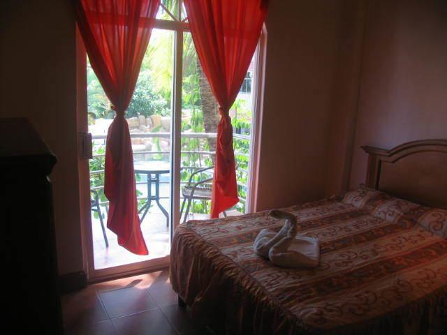 Hotel y Suites Bugambilias Rincon de Guayabitos Bagian luar foto