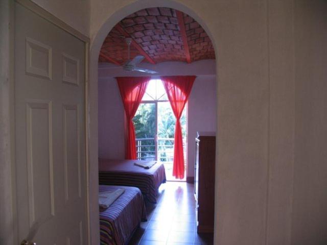 Hotel y Suites Bugambilias Rincon de Guayabitos Bagian luar foto