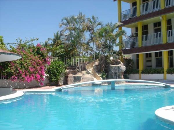 Hotel y Suites Bugambilias Rincon de Guayabitos Bagian luar foto