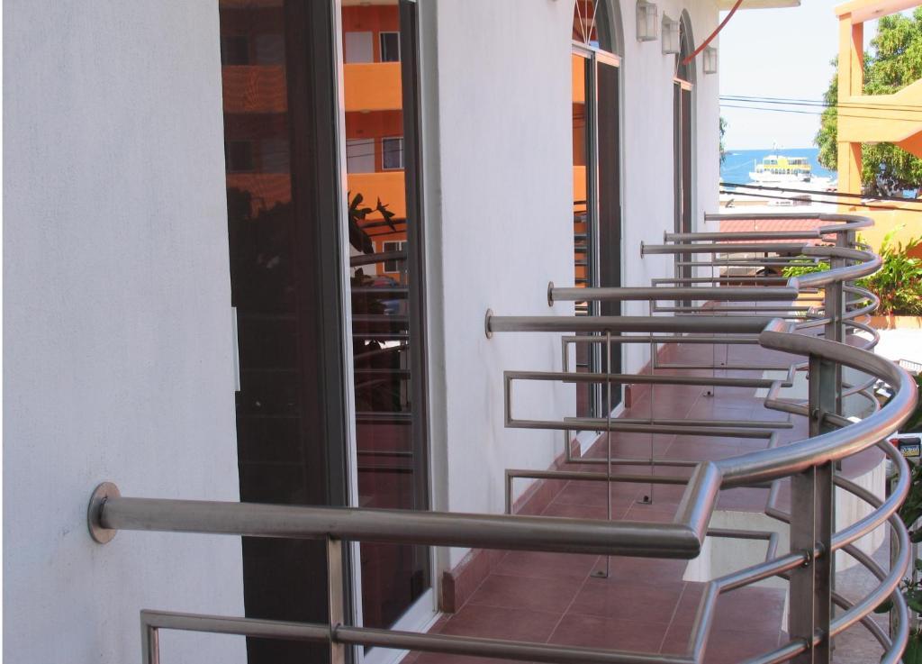 Hotel y Suites Bugambilias Rincon de Guayabitos Bagian luar foto